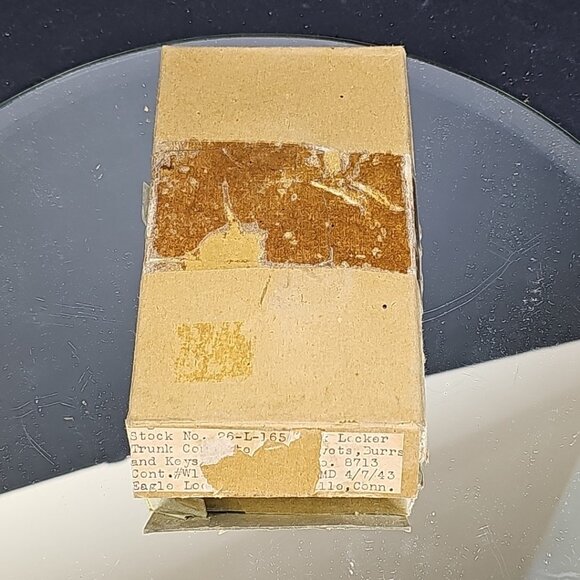 Vintage Eagle Lock Co Trunk Lock: Army Green Terryville Conn With Key Rivets - Picture 9 of 9